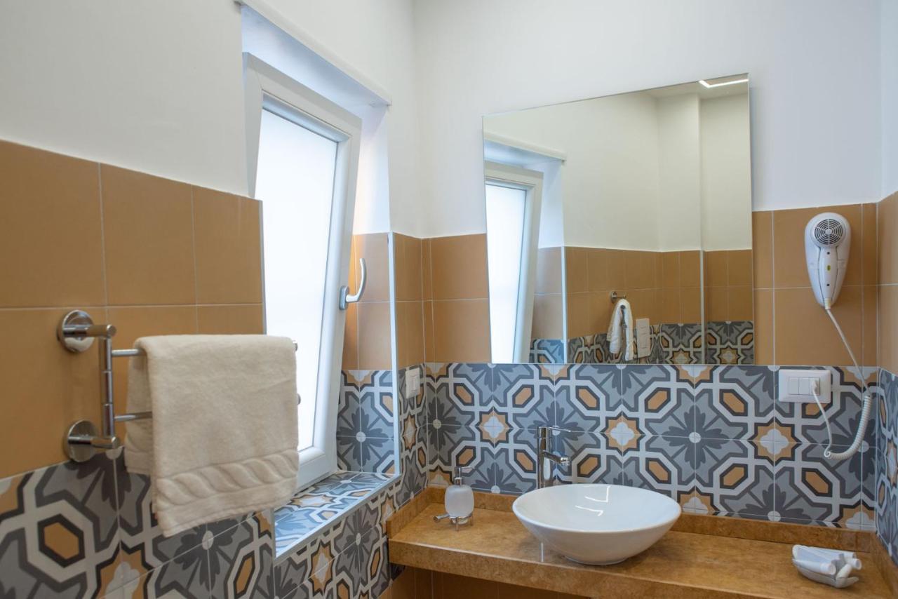 Palazzotto 902 Bed and Breakfast Crotone Eksteriør billede